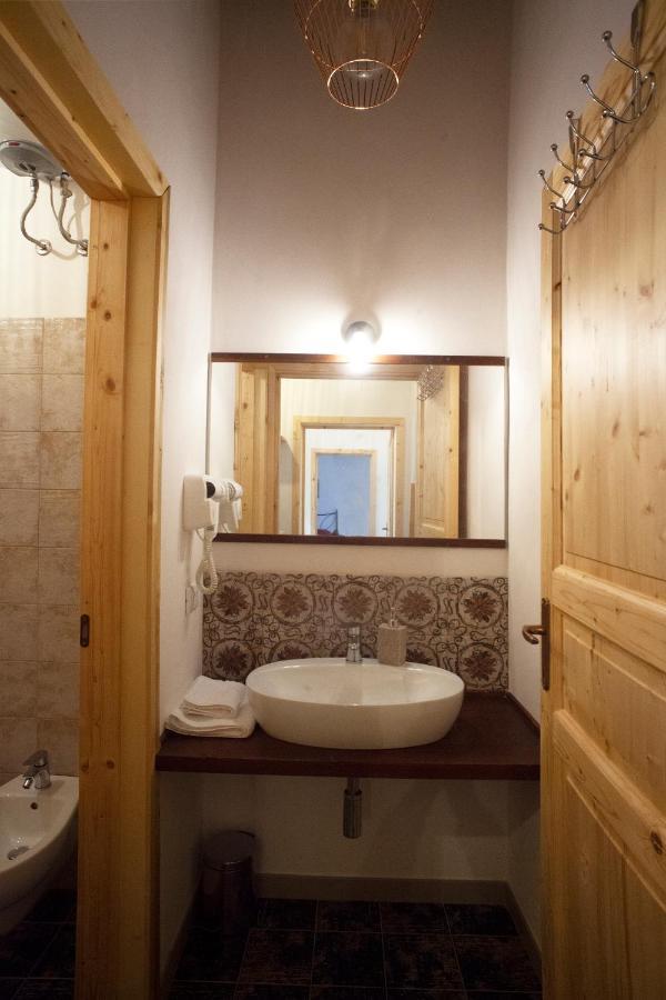 Case Vacanze "Residenze Trapanesi" Трапани Екстериор снимка